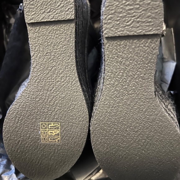 New Yves Saint Laurent  Leather Wedge Espadrille Platform Sandal - Picture 5 of 9